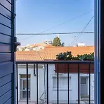 Le Voyageur By The Sea - Furnished Apartment Larnaca