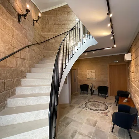 Le Voyageur By The Sea - Furnished Apartment Larnaca