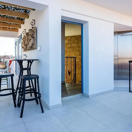 Apartment Le Voyageur By The Sea - Furnished *
